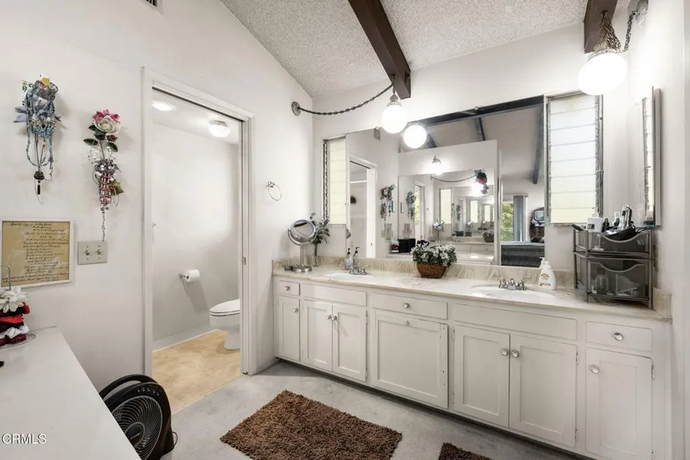 2985 San Pasqual St, Pasadena, CA 91107