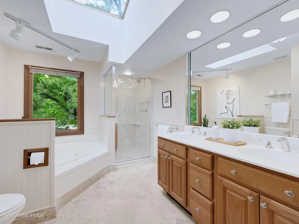 613 N Spring Ave, La Grange Park, IL 60526