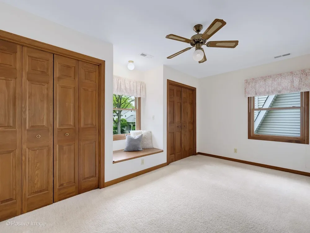 613 N Spring Ave, La Grange Park, IL 60526