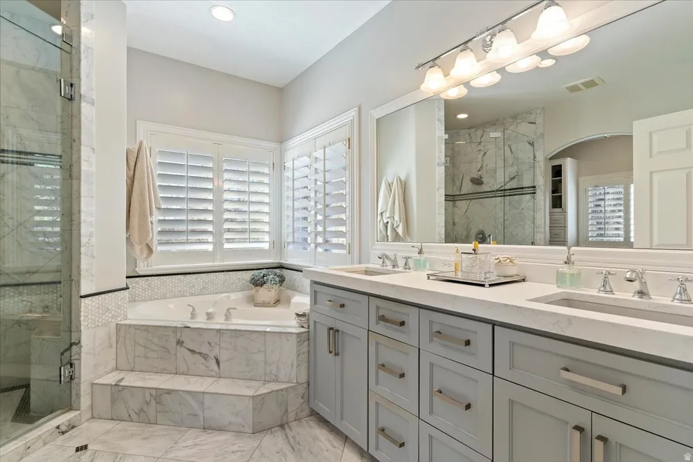 473 N Hampton Ct, Fruit Heights, UT 84037