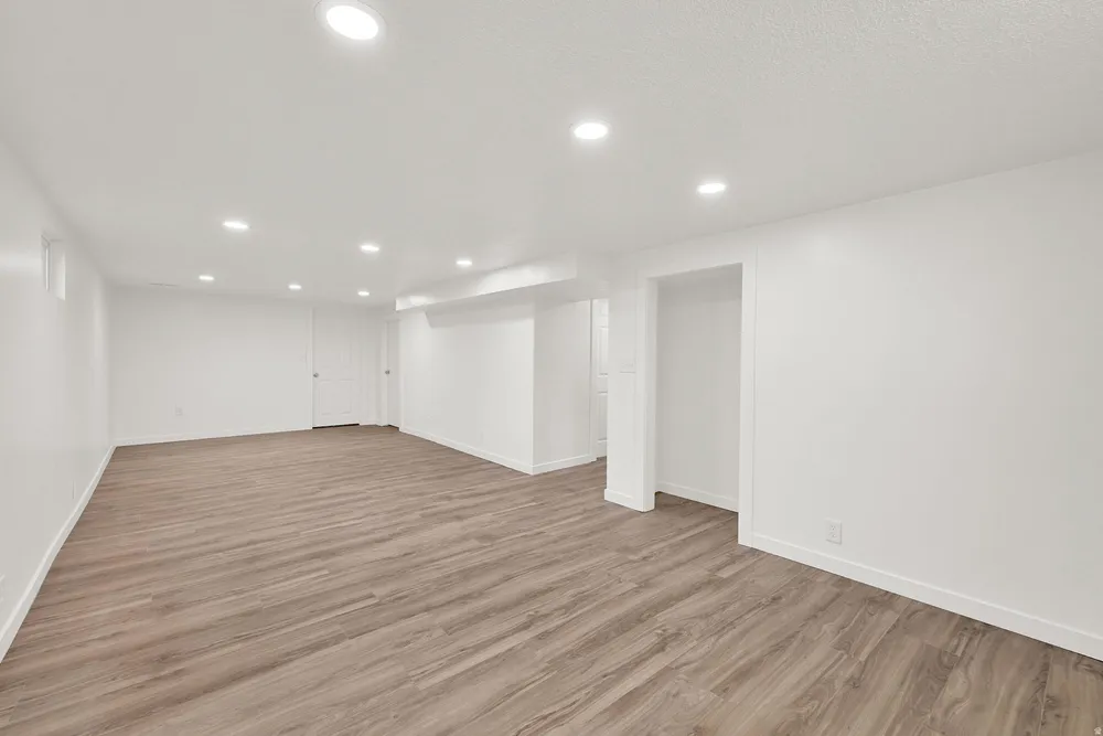 31 W Gordon Ave, Layton, UT 84041
