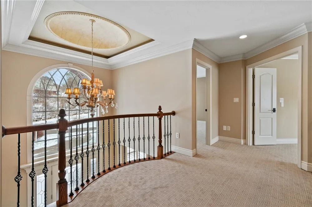 470 Four Lakes Dr, Gibsonia, PA 15044