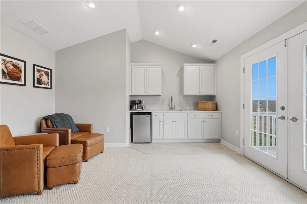 241 Tamarack Dr, Mars, PA 16046
