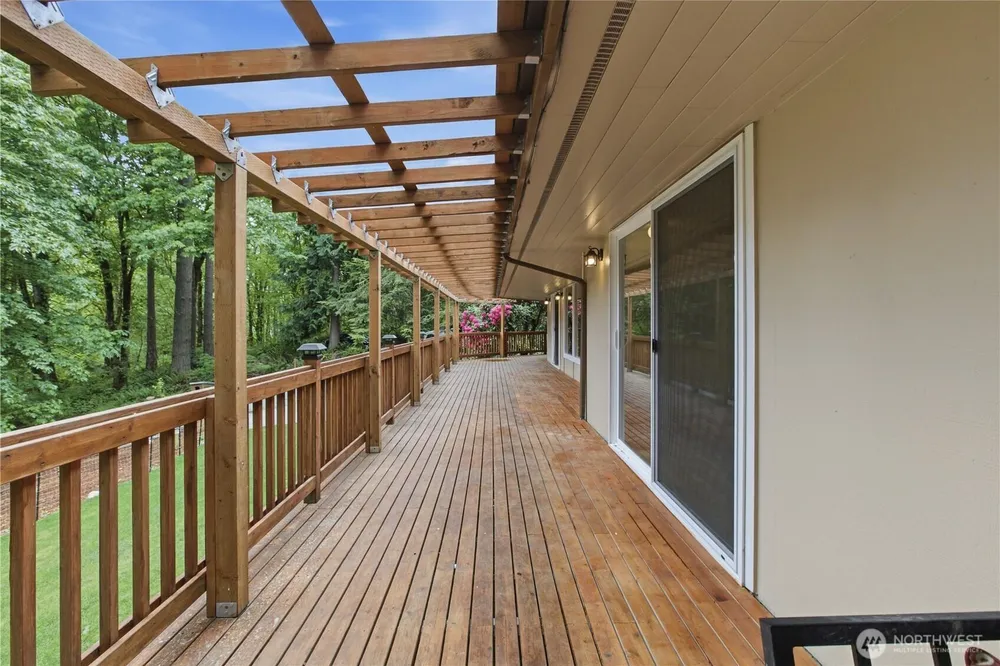 18506 SE 294th St, Kent, WA 98042