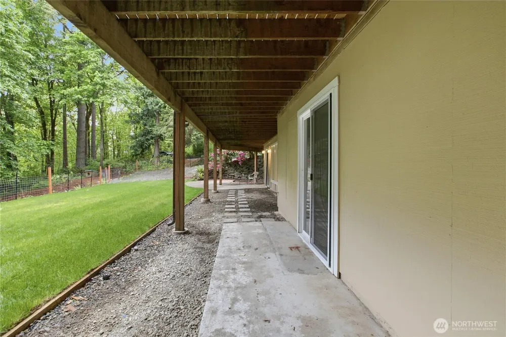 18506 SE 294th St, Kent, WA 98042