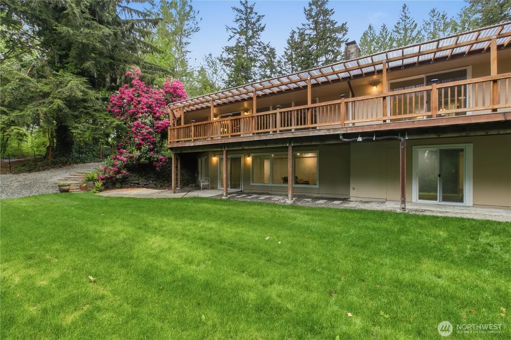 18506 SE 294th St, Kent, WA 98042