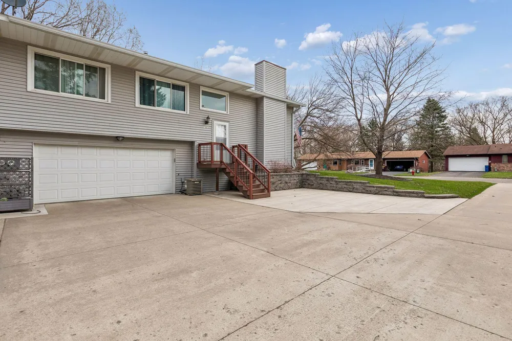 7423 Borman Ave, Inver Grove Heights, MN 55076
