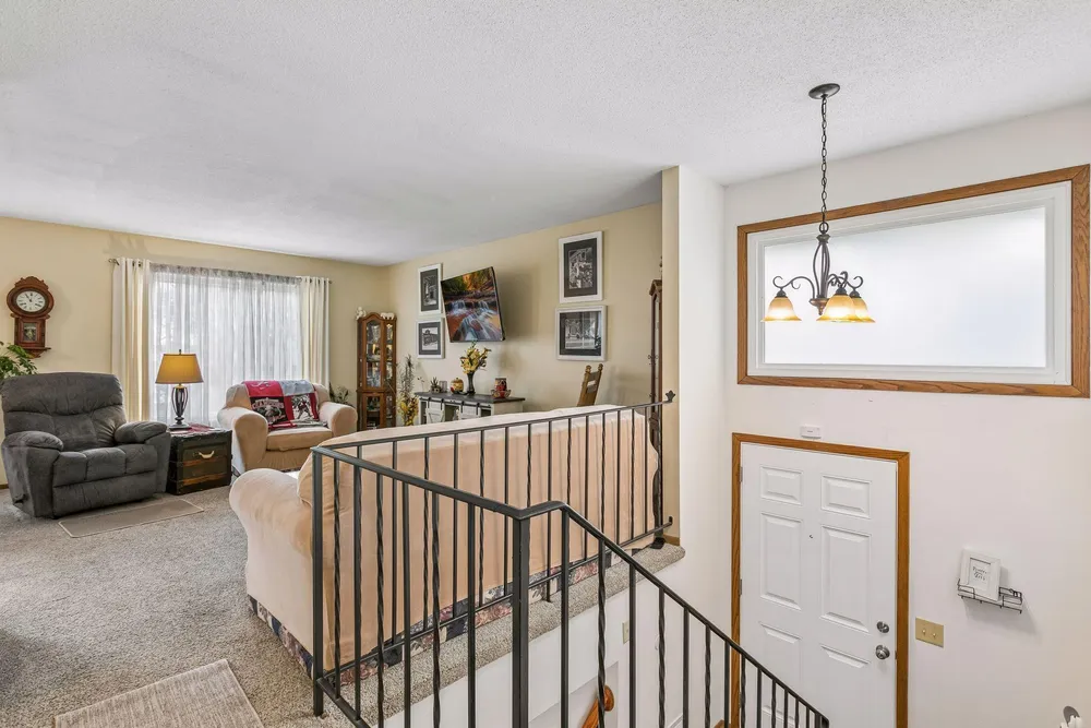7423 Borman Ave, Inver Grove Heights, MN 55076