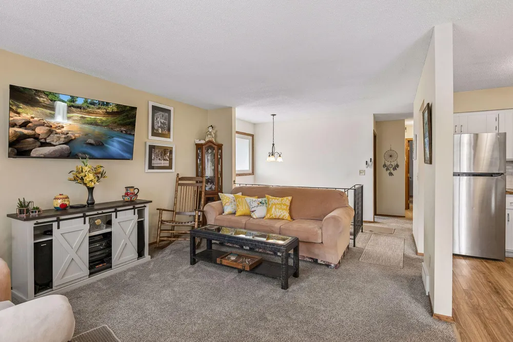 7423 Borman Ave, Inver Grove Heights, MN 55076