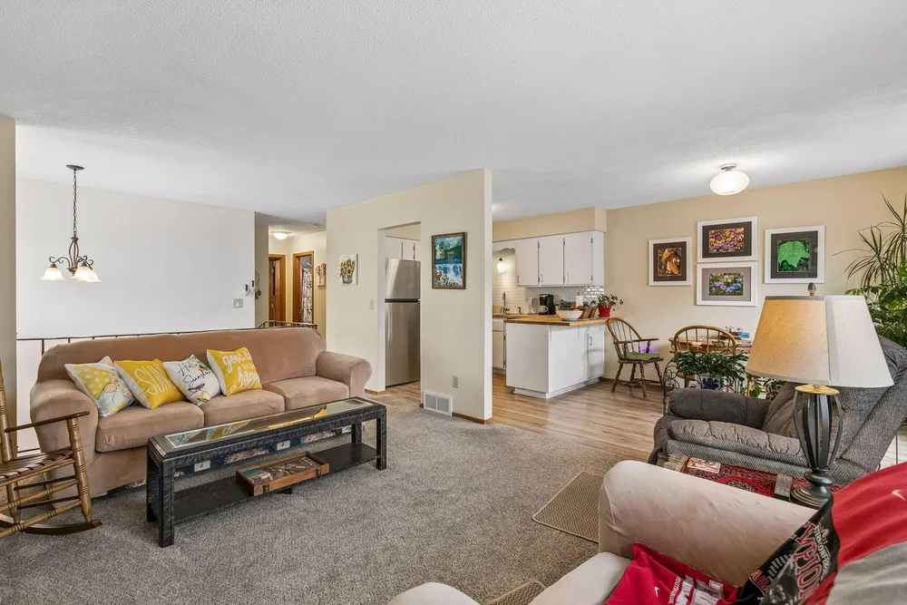 7423 Borman Ave, Inver Grove Heights, MN 55076