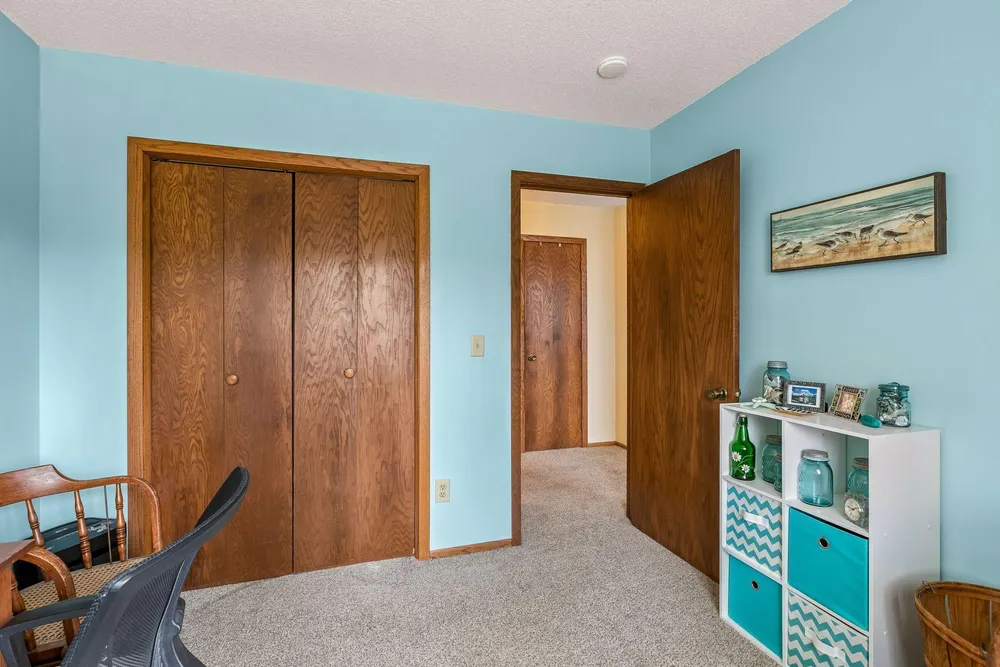 7423 Borman Ave, Inver Grove Heights, MN 55076