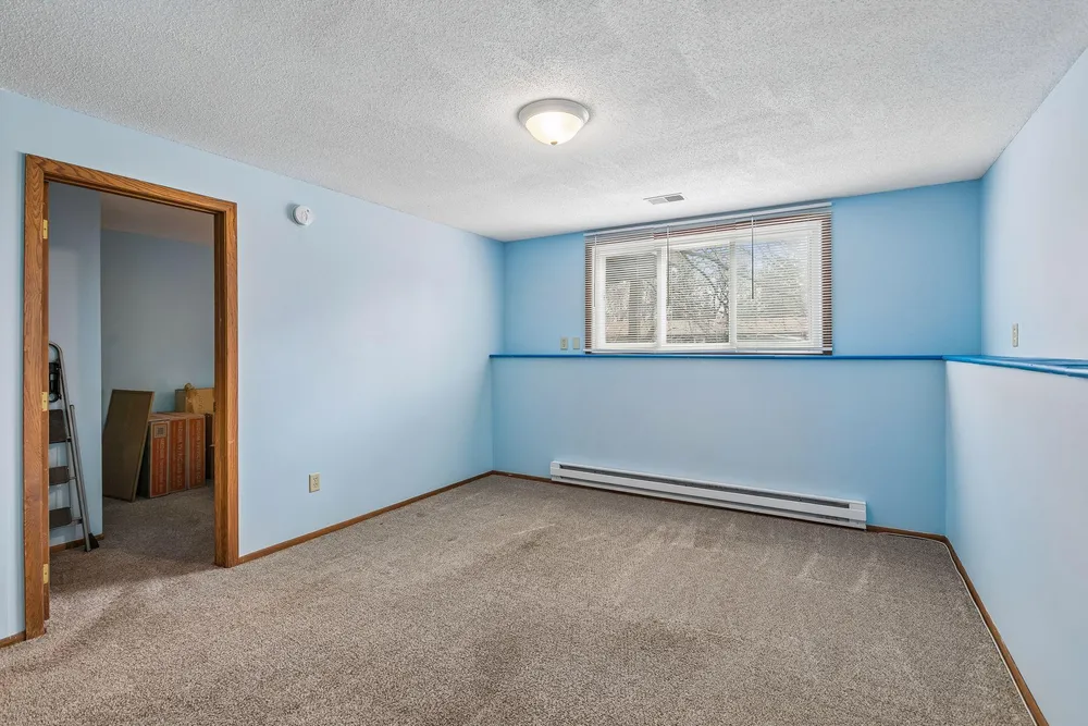 7423 Borman Ave, Inver Grove Heights, MN 55076