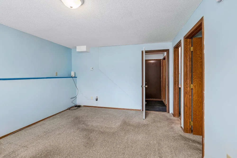 7423 Borman Ave, Inver Grove Heights, MN 55076