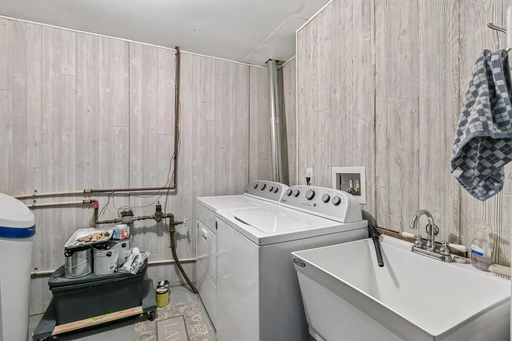 7423 Borman Ave, Inver Grove Heights, MN 55076
