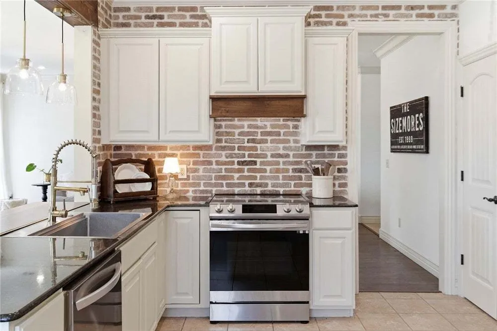 6405 SW Heritage Ave, Bentonville, AR 72713