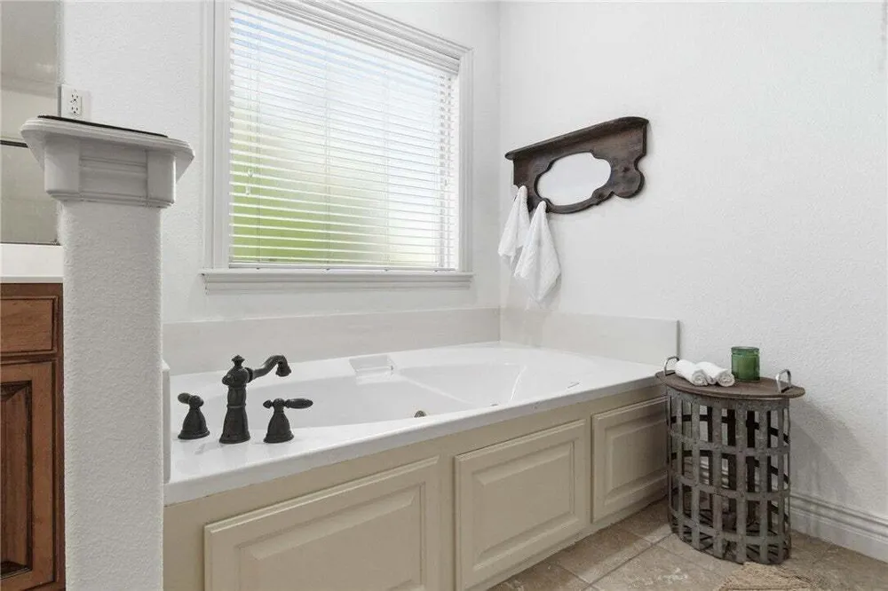 6405 SW Heritage Ave, Bentonville, AR 72713