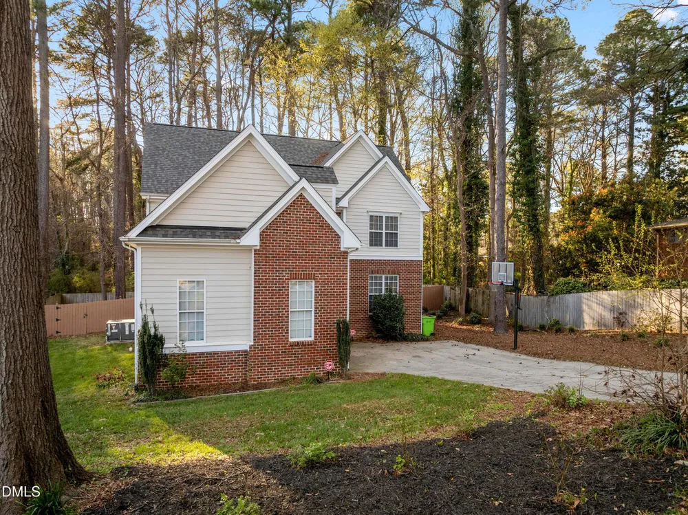 500 Sherrybrook Dr, Raleigh, NC 27610