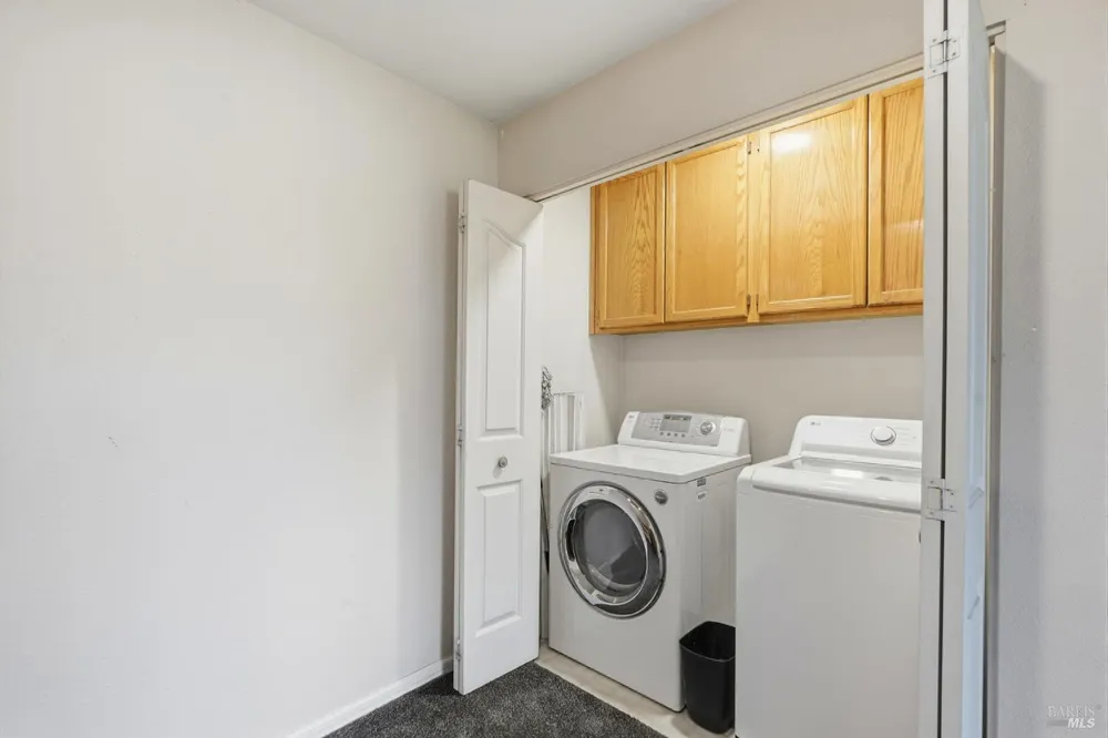 1731 Walnut Creek Dr, Santa Rosa, CA 95403