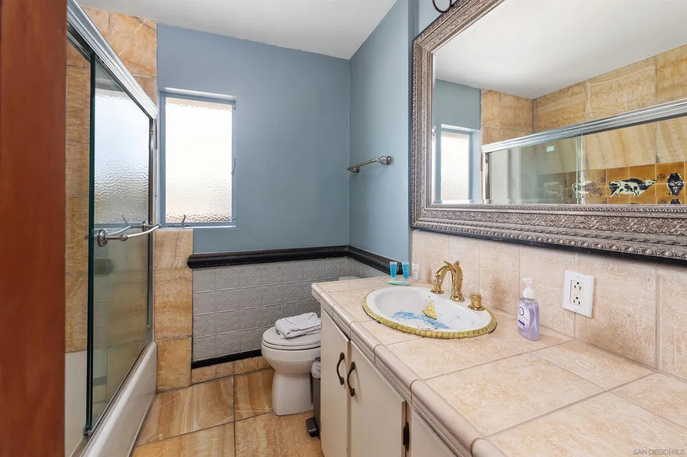4980 Crystal Dr, San Diego, CA 92109