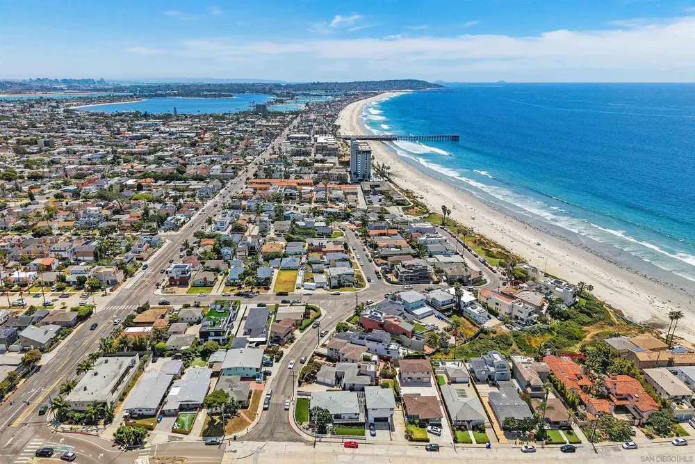 4980 Crystal Dr, San Diego, CA 92109