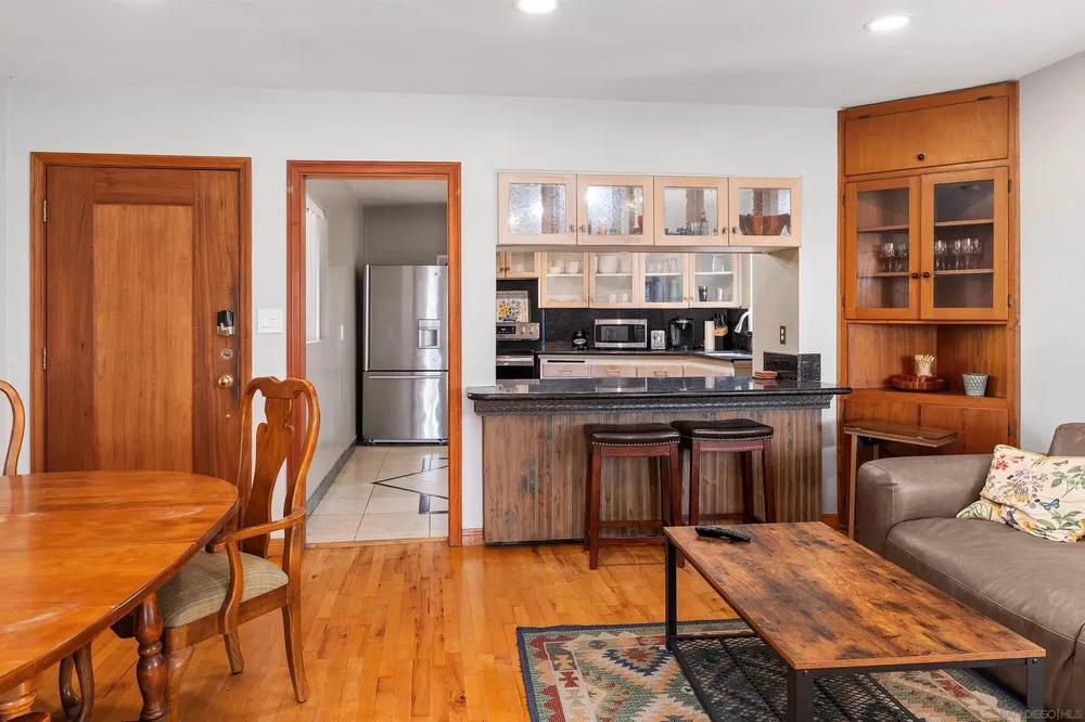 4980 Crystal Dr, San Diego, CA 92109