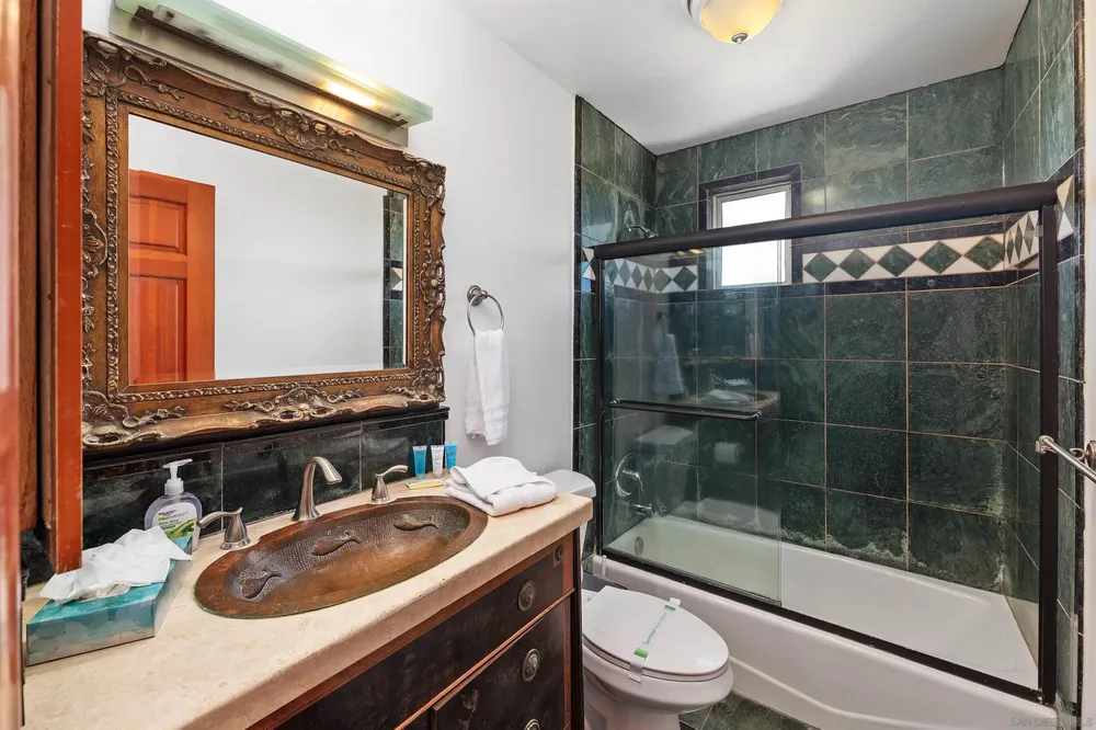 4980 Crystal Dr, San Diego, CA 92109