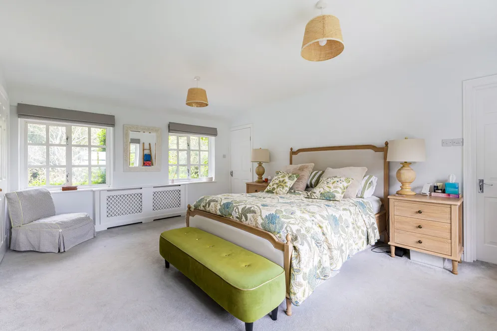 Church Lane, Dogmersfield, RG27 photo 5