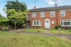 Kiln Gardens, Hartley Wintney, RG27 photo 1
