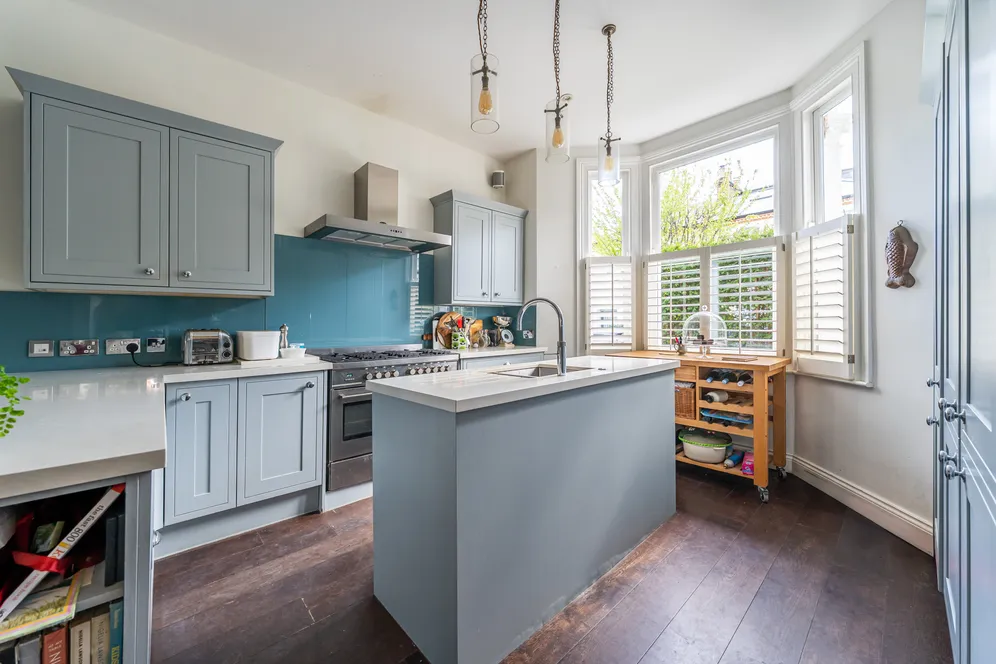 Salcott Road, London, SW11 photo 2