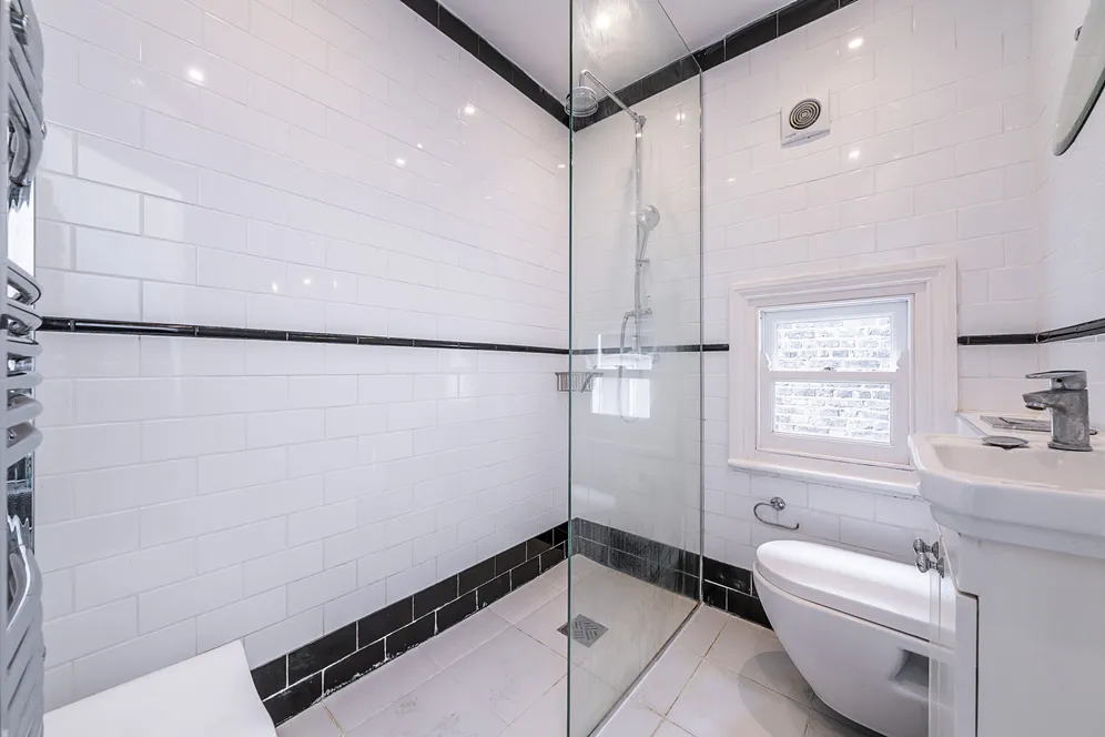 Salcott Road, London, SW11 photo 22