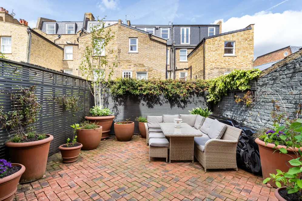 Salcott Road, London, SW11 photo 24