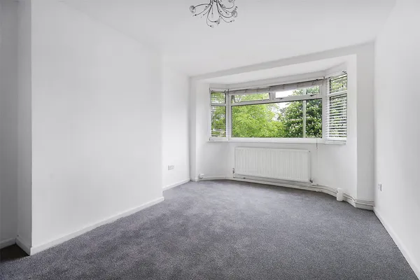 Victoria Close, Horley, Surrey, RH6