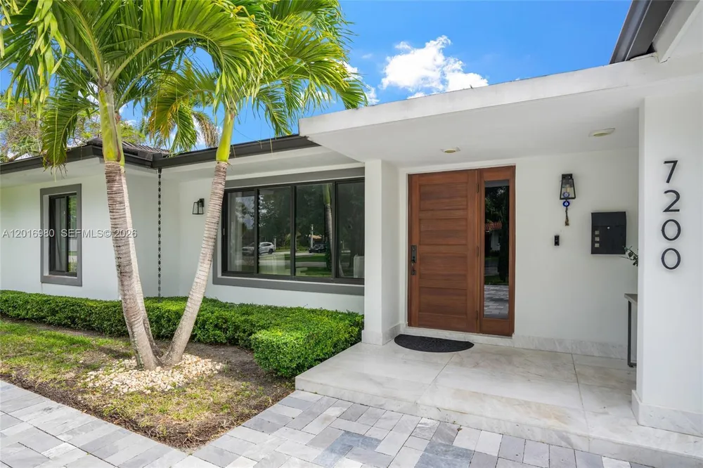 7200 SW 107th Terrace, Pinecrest, FL 33156