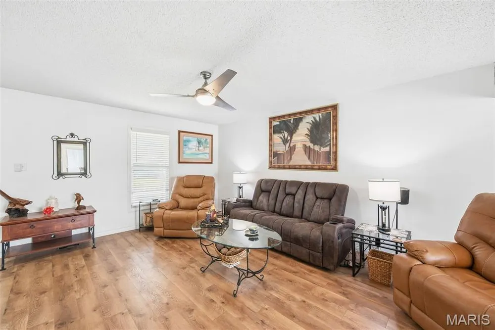 58 Lauer Ct, Wentzville, MO 63385