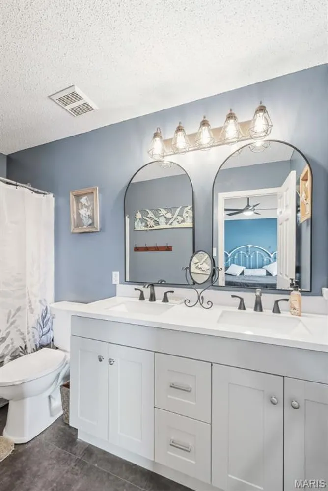 58 Lauer Ct, Wentzville, MO 63385