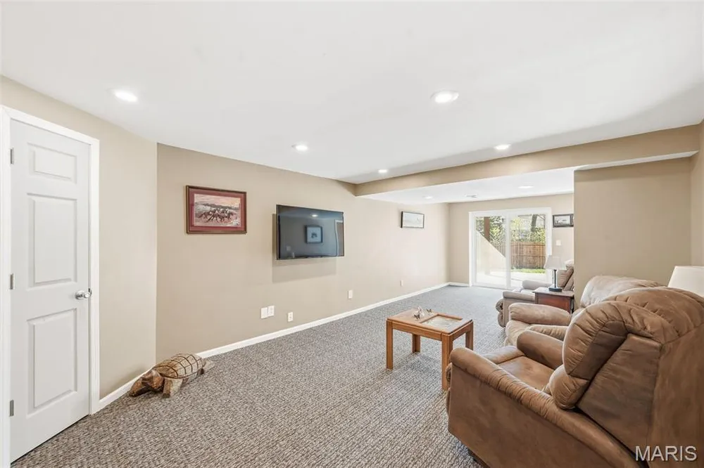 58 Lauer Ct, Wentzville, MO 63385