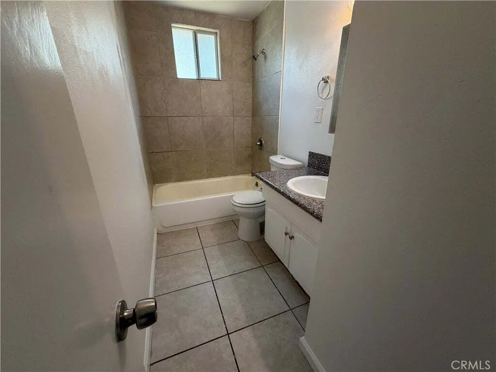 20439 Malden St, Winnetka, CA 91306