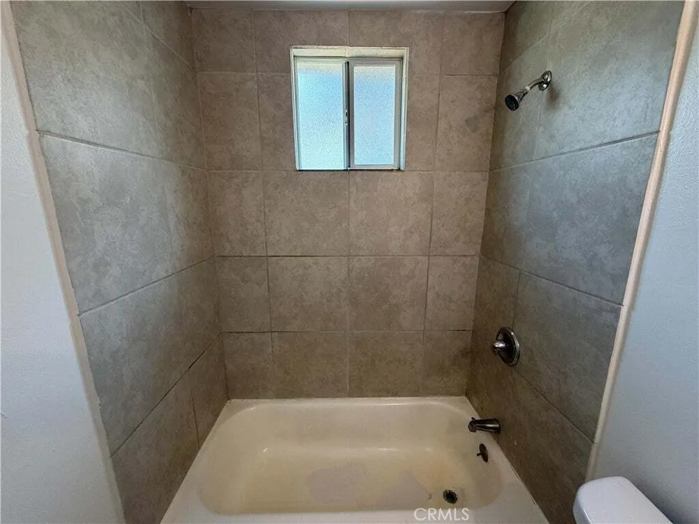 20439 Malden St, Winnetka, CA 91306