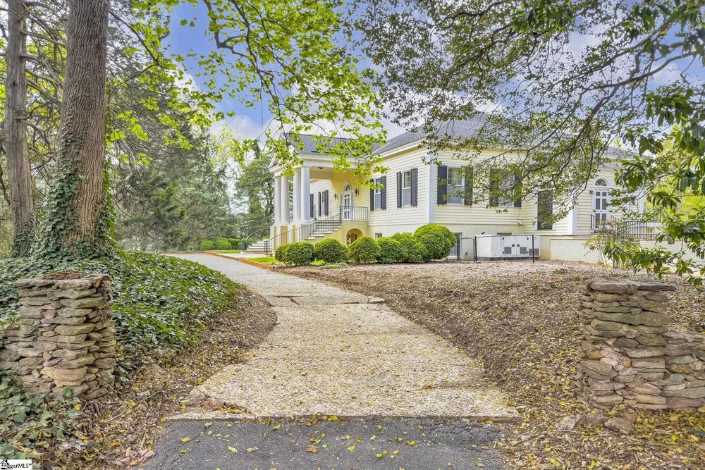 644 Altamont Rd, Greenville, SC 29609