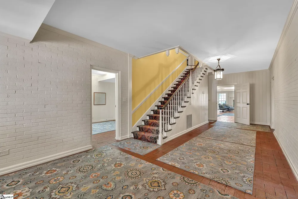 644 Altamont Rd, Greenville, SC 29609