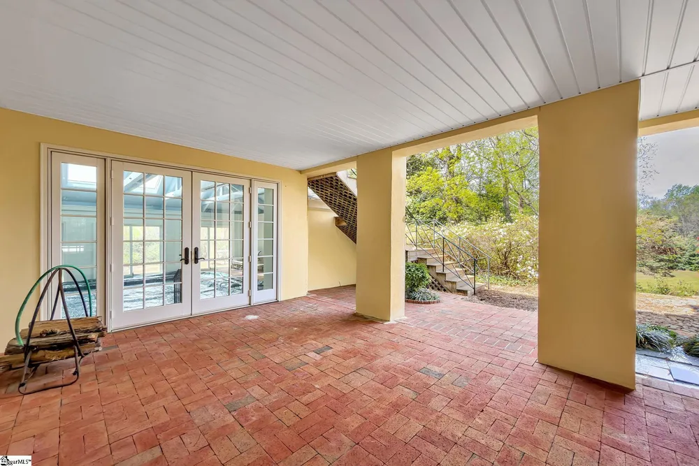 644 Altamont Rd, Greenville, SC 29609