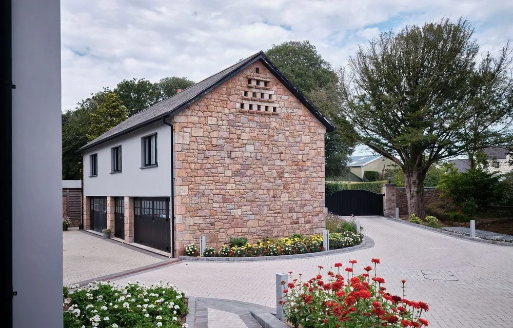 Sunningdale Manor