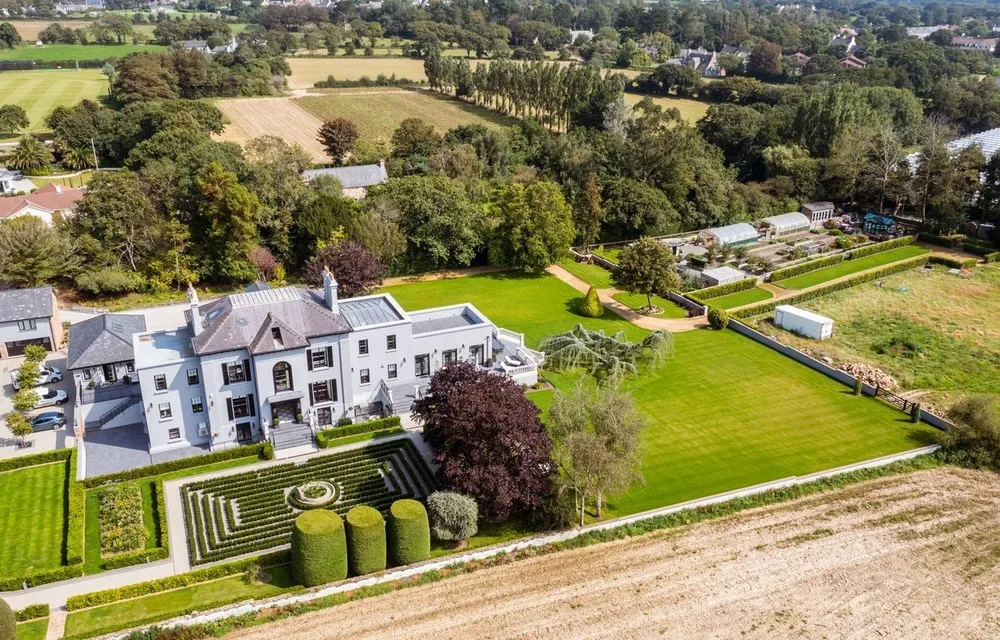 Sunningdale Manor