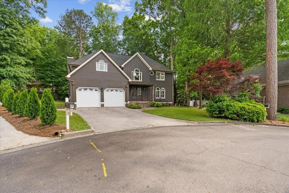 1803 Waterford Pl, Dalton, GA 30720