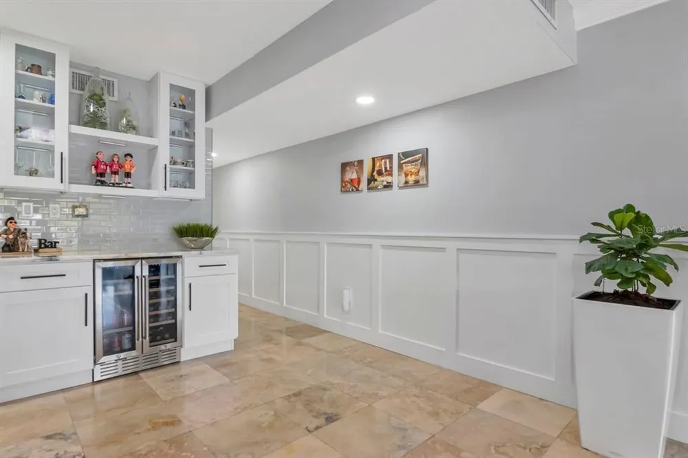 2424 W Tampa Bay Blvd, Tampa, FL 33607