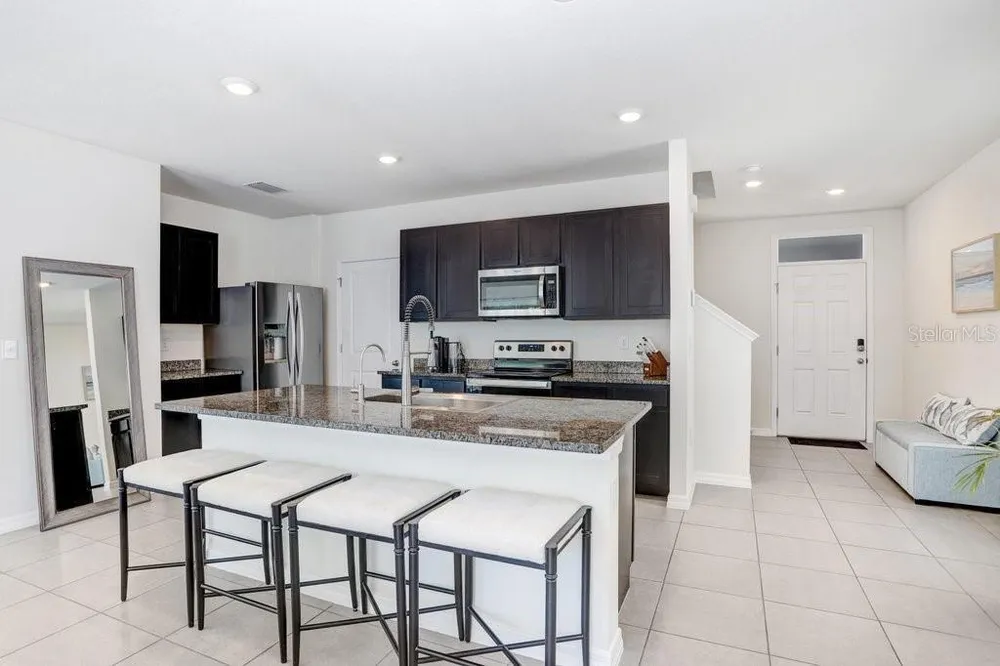 3044 Suncoast Plains Dr, Odessa, FL 33556