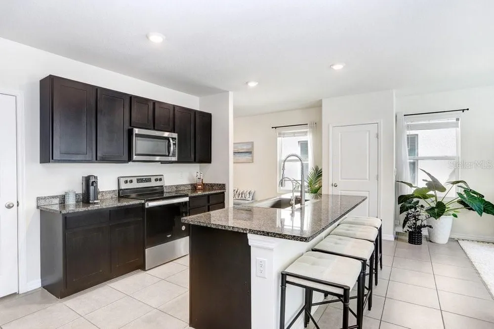 3044 Suncoast Plains Dr, Odessa, FL 33556