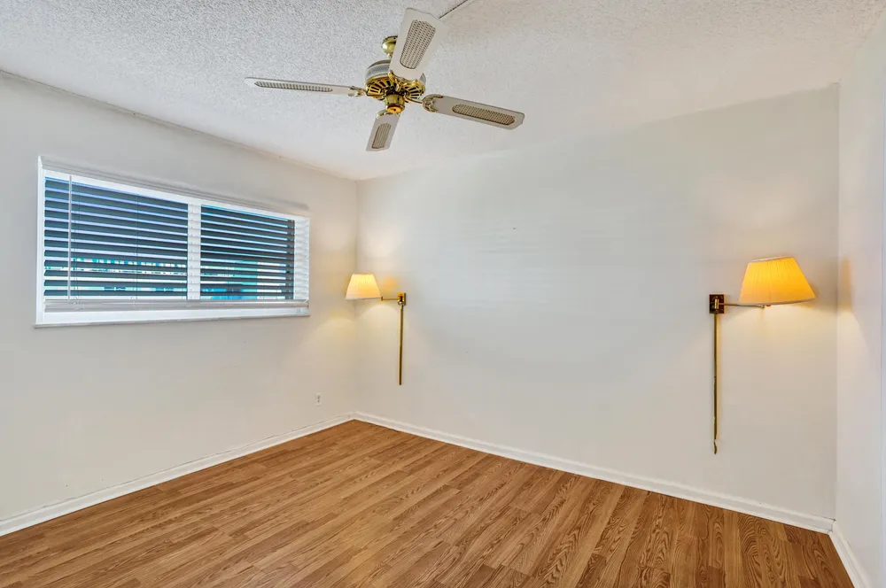 2012 S Federal Hwy, Boynton Beach, FL 33435