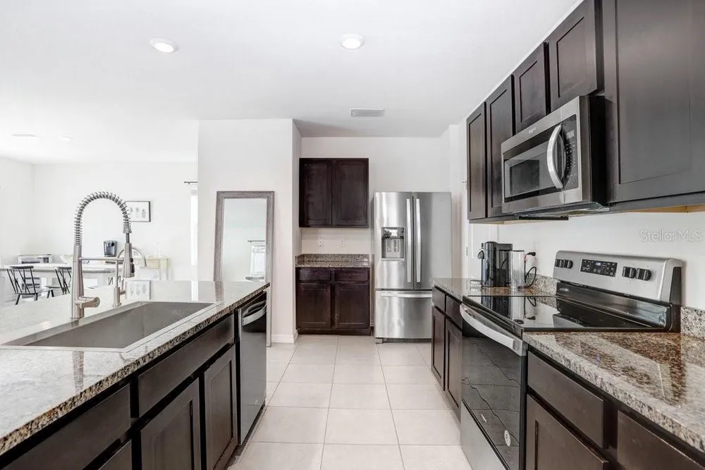 3044 Suncoast Plains Dr, Odessa, FL 33556