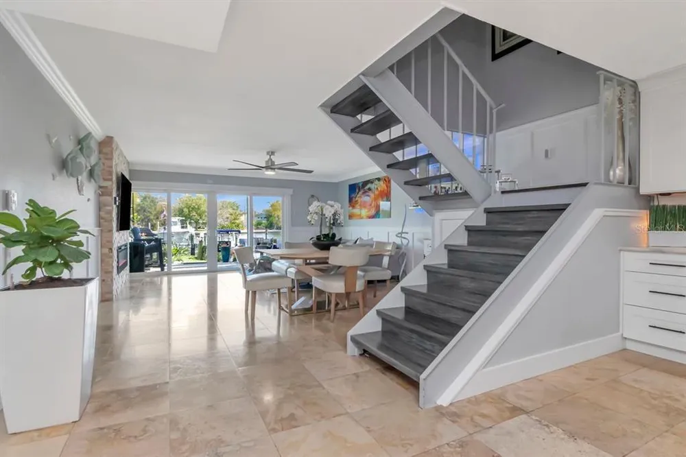 2424 W Tampa Bay Blvd, Tampa, FL 33607